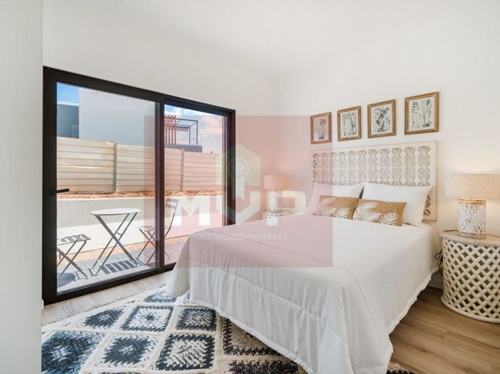 Image No.17-2 Bed House for sale