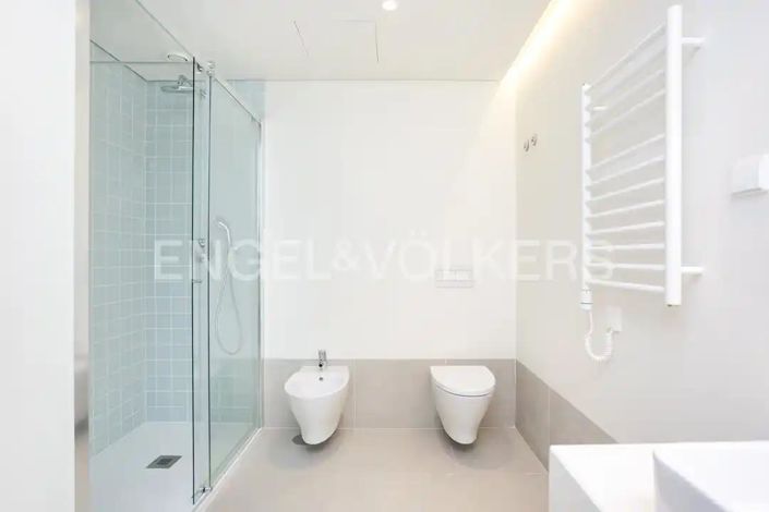 Image No.18-2 Bed Apartment for sale