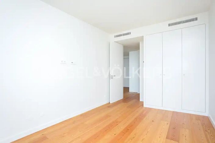 Image No.20-2 Bed Apartment for sale