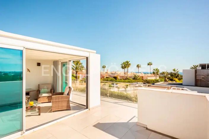 Image No.37-4 Bed House for sale