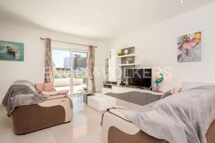 Image No.7-4 Bed House for sale