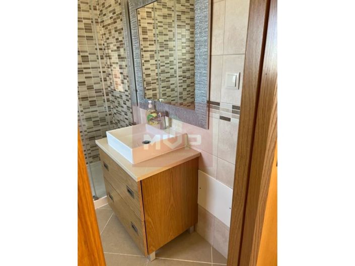 Image No.20-4 Bed House for sale