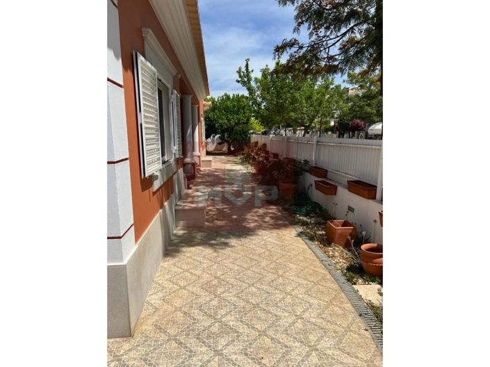 Image No.31-4 Bed House for sale