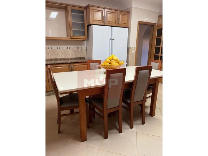 Image No.6-4 Bed House for sale