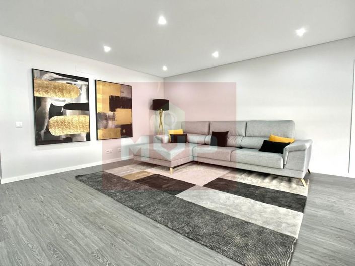 Image No.24-3 Bed Apartment for sale