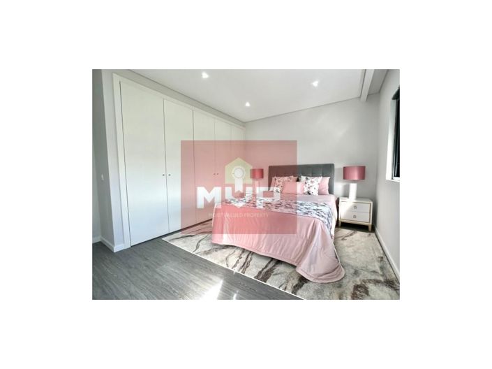 Image No.21-3 Bed Apartment for sale