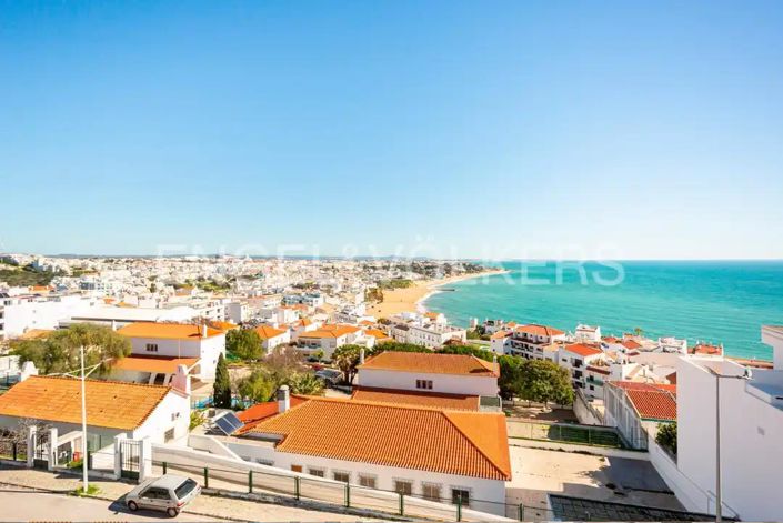 Image No.12-4 Bed Apartment for sale