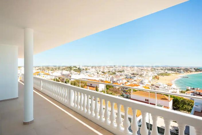 Image No.9-4 Bed Apartment for sale