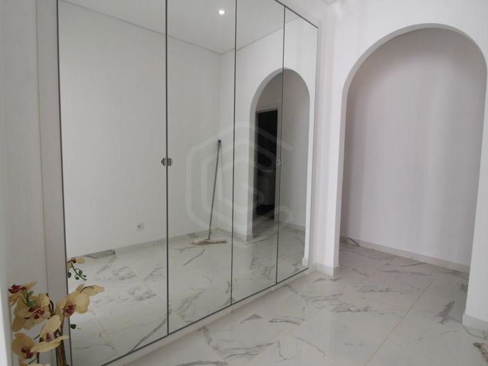 Image No.17-4 Bed House for sale