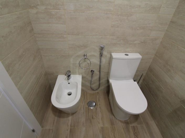 Image No.30-4 Bed House for sale