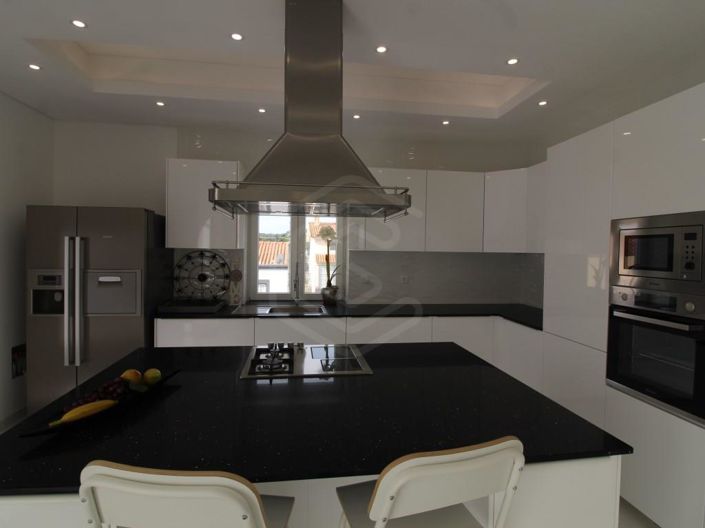 Image No.5-4 Bed House for sale