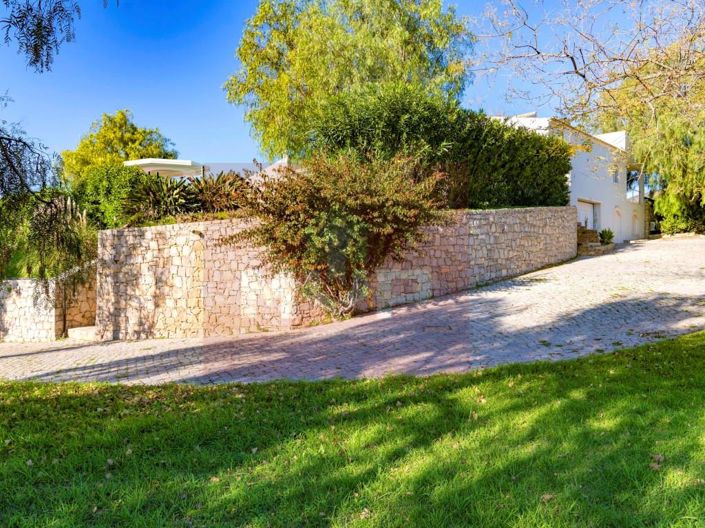 Image No.14-6 Bed House for sale