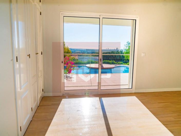 Image No.23-6 Bed House for sale