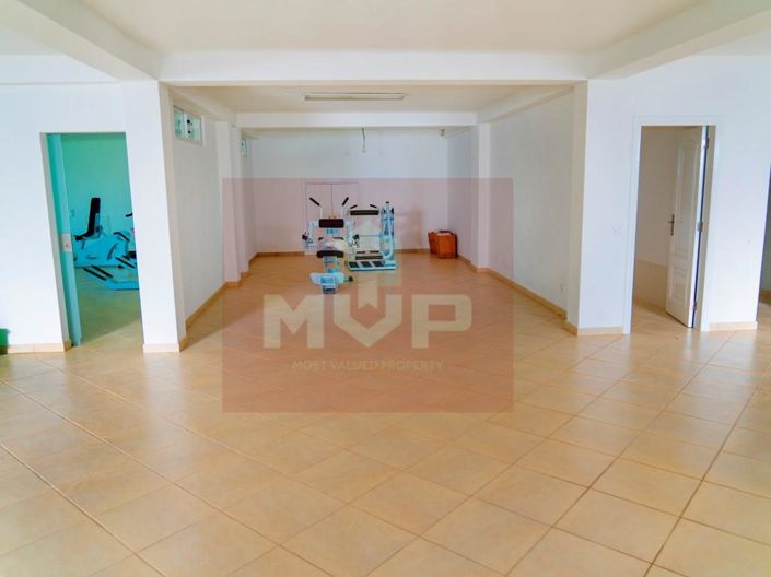 Image No.38-6 Bed House for sale