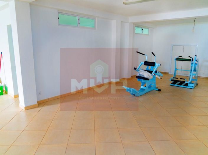 Image No.40-6 Bed House for sale