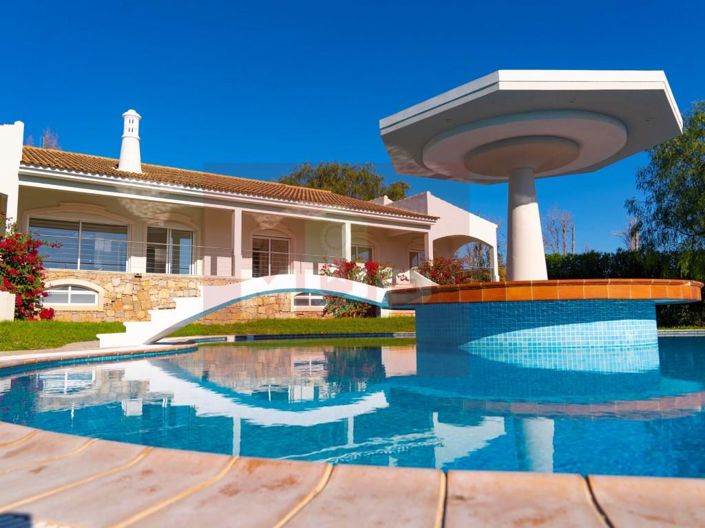 Image No.9-6 Bed House for sale