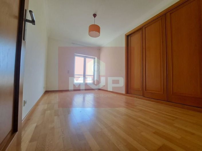 Image No.13-3 Bed Apartment for sale