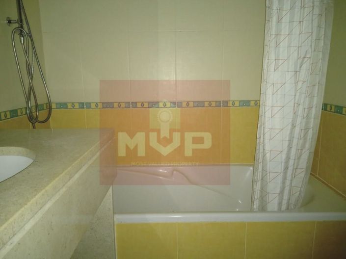 Image No.20-3 Bed Apartment for sale