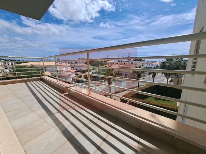 Image No.8-3 Bed Apartment for sale