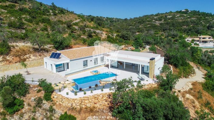 Image No.5-4 Bed House for sale