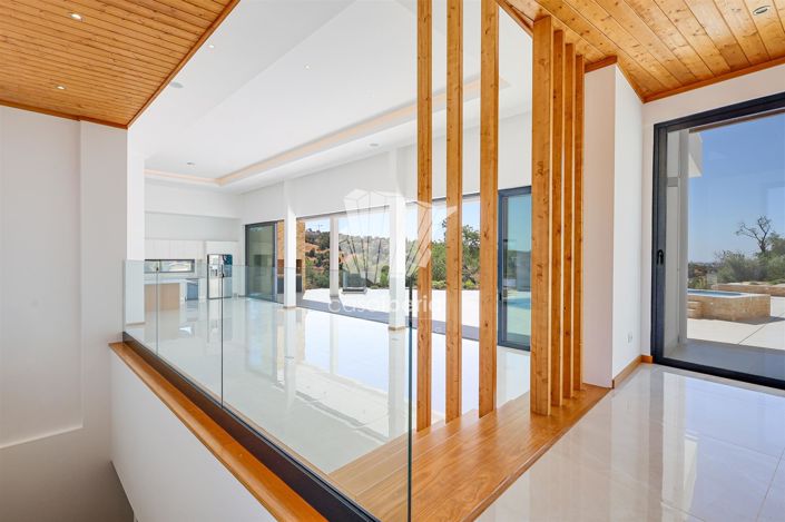 Image No.7-4 Bed House for sale