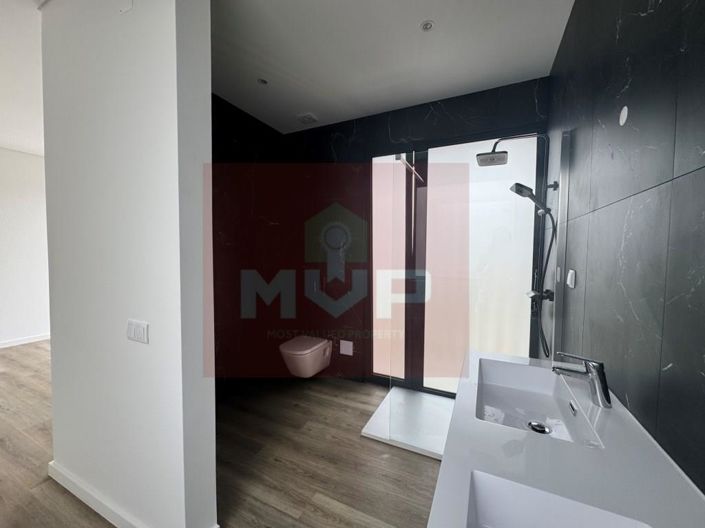 Image No.23-4 Bed House for sale