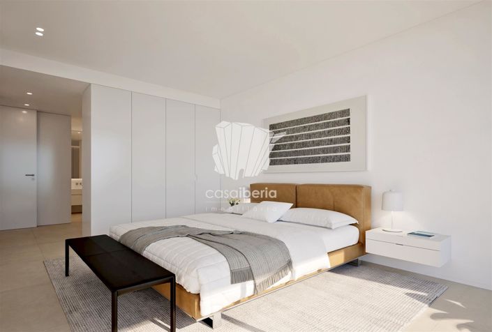 Image No.15-4 Bed House for sale