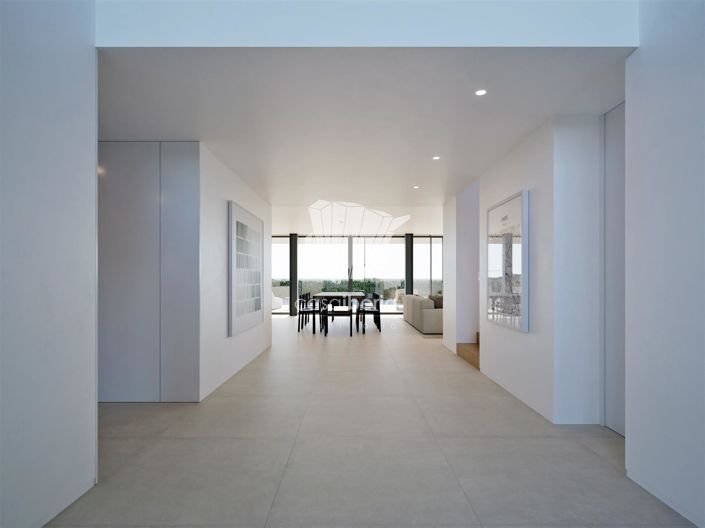 Image No.20-4 Bed House for sale