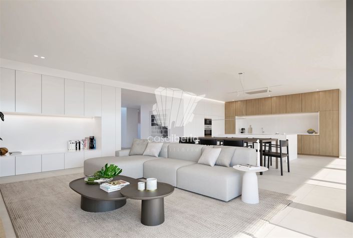 Image No.21-4 Bed House for sale