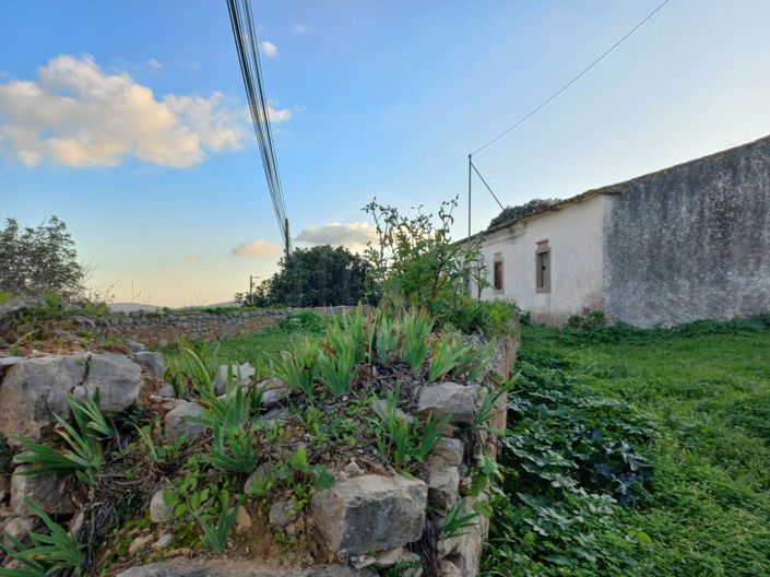 Image No.2-5 Bed House for sale