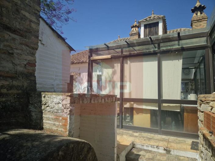 Image No.41-6 Bed House for sale