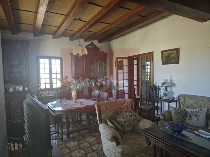 Image No.8-6 Bed House for sale