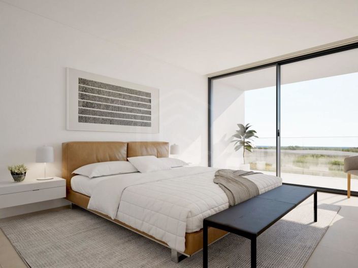 Image No.10-4 Bed House for sale