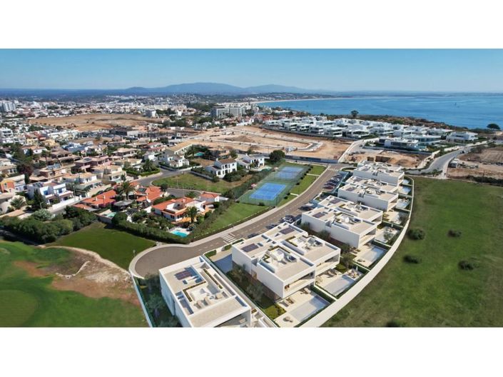 Image No.29-4 Bed House for sale