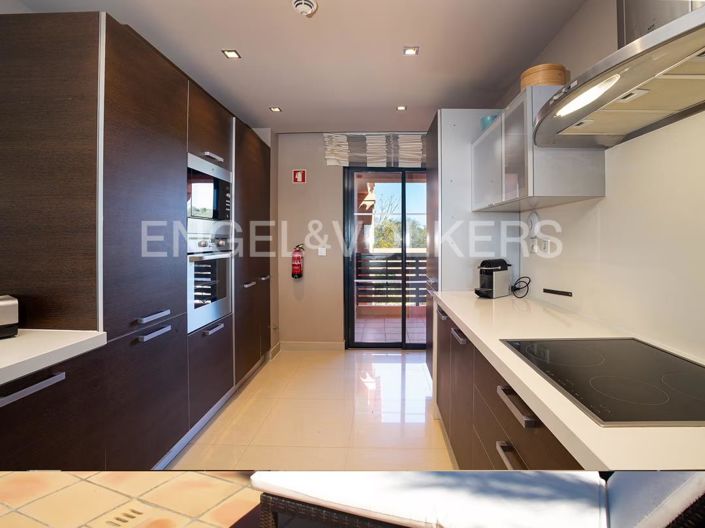 Image No.11-3 Bed House for sale