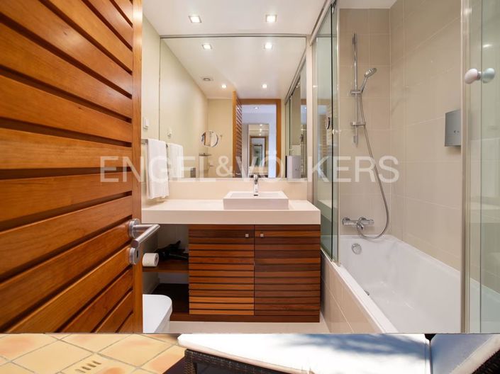 Image No.15-3 Bed House for sale