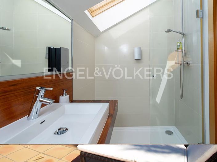 Image No.22-3 Bed House for sale