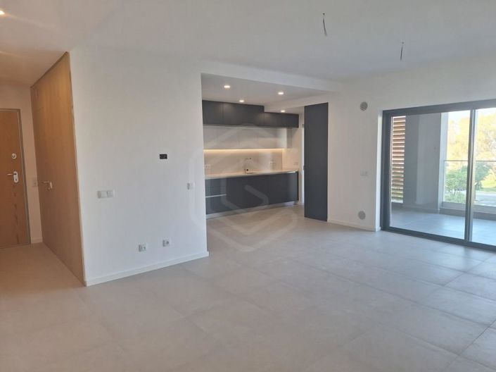 Image No.21-2 Bed Apartment for sale