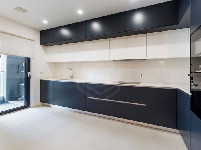 Image No.17-3 Bed Apartment for sale