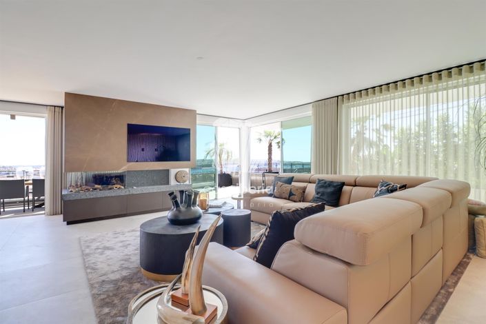 Image No.11-6 Bed Apartment for sale