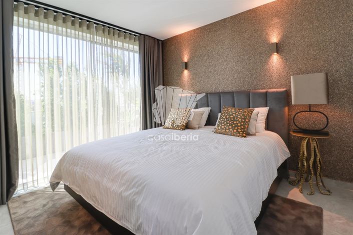 Image No.19-6 Bed Apartment for sale