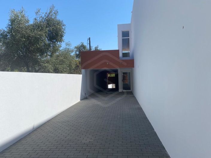 Image No.31-12 Bed House for sale