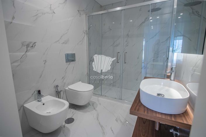 Image No.21-2 Bed Apartment for sale