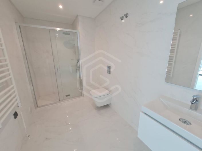 Image No.20-2 Bed Apartment for sale