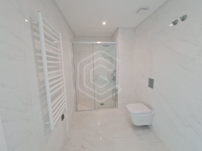 Image No.21-2 Bed Apartment for sale