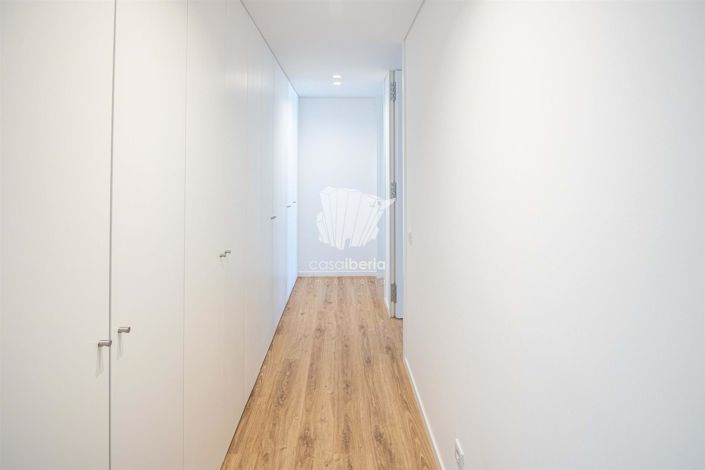 Image No.22-2 Bed Apartment for sale