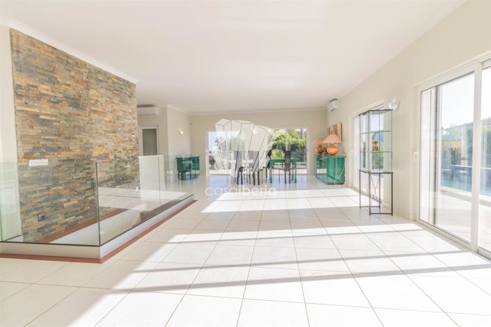 Image No.3-3 Bed House for sale