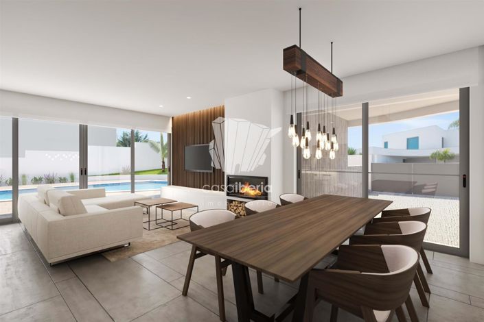 Image No.15-3 Bed House for sale