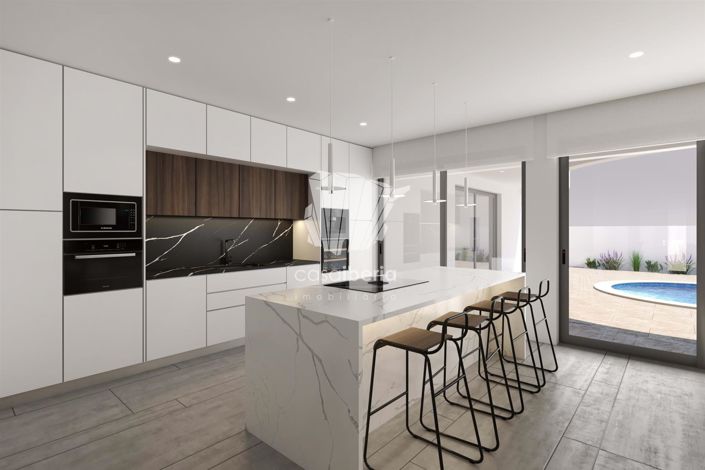 Image No.18-3 Bed House for sale