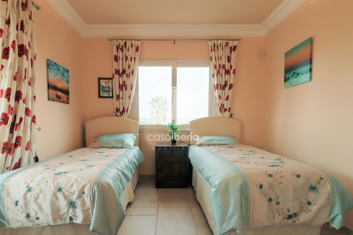 Image No.23-5 Bed House for sale